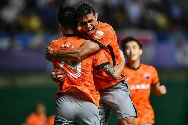 开云体育官方下载-深足真核终于落位！卡尔德克尽显威风已成射手王