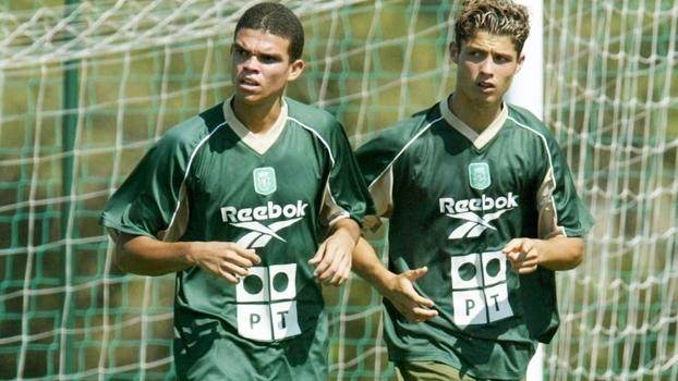 开云体育官方下载-【揭秘】C罗和佩佩2002年差点在里斯本竞技成队友